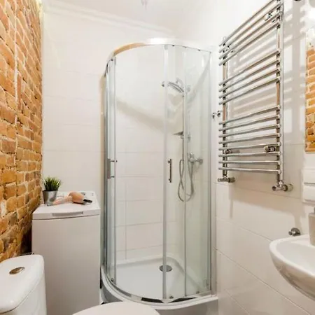 Modern On 6 Sierpnia St *