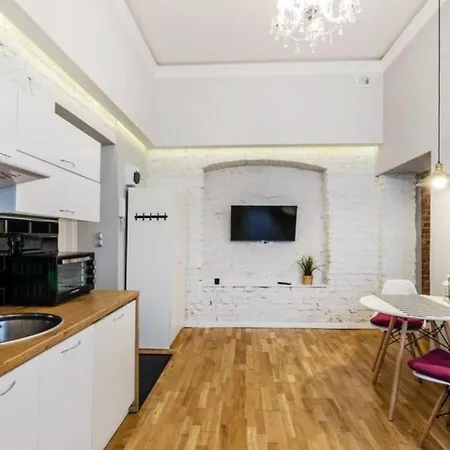 Modern On 6 Sierpnia St *